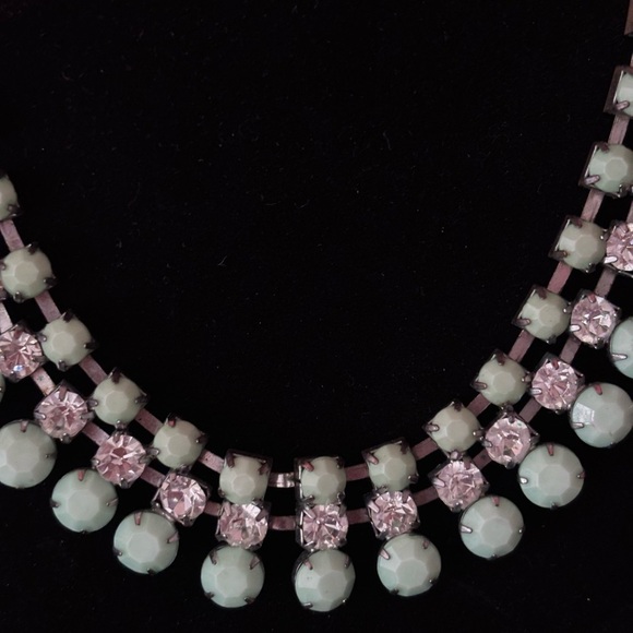 Elegant Vintage  Silver tone  light aqua costume Necklace - Picture 2 of 3